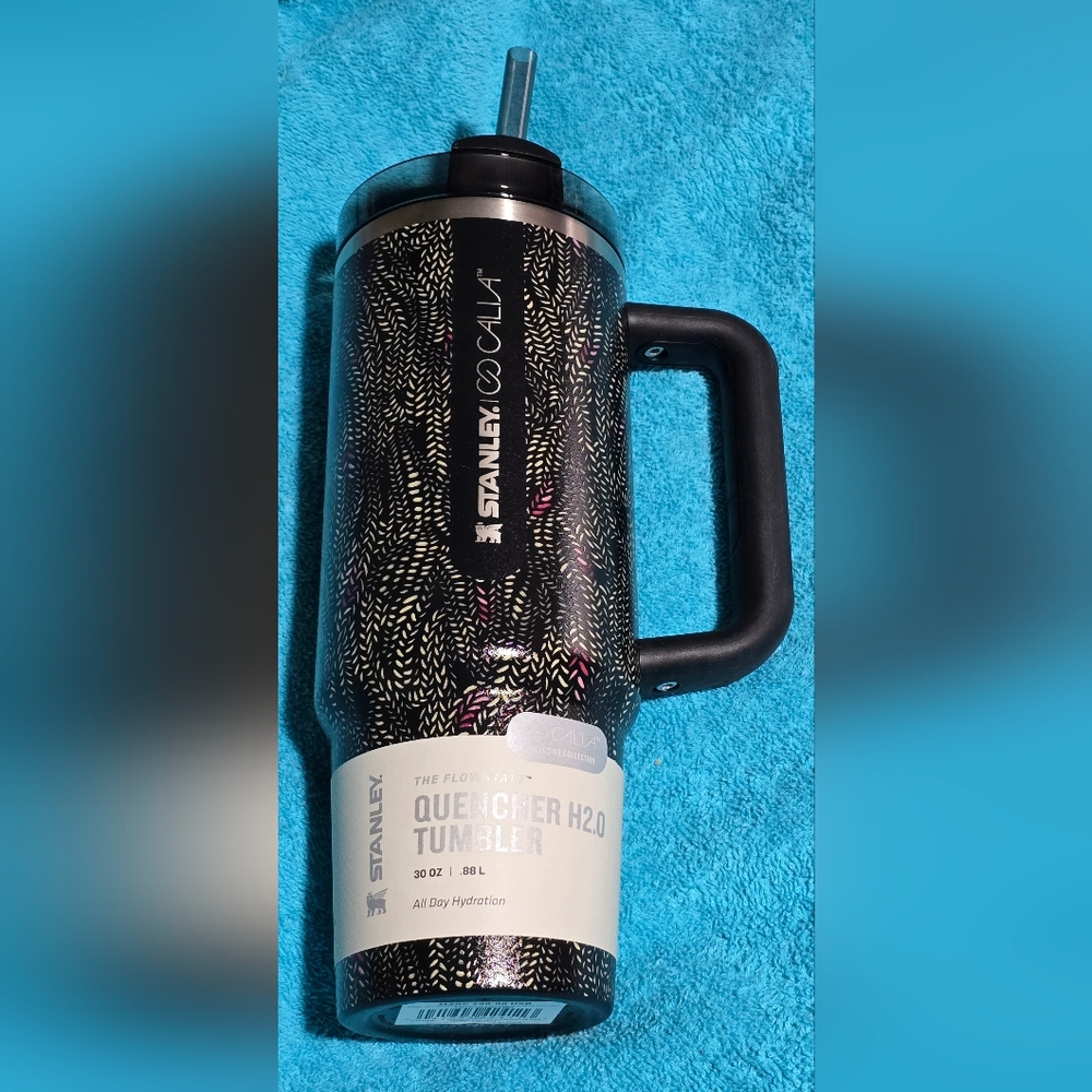 **NEW** Stanley x Calia 30oz Quencher Tumbler, Black Serpent